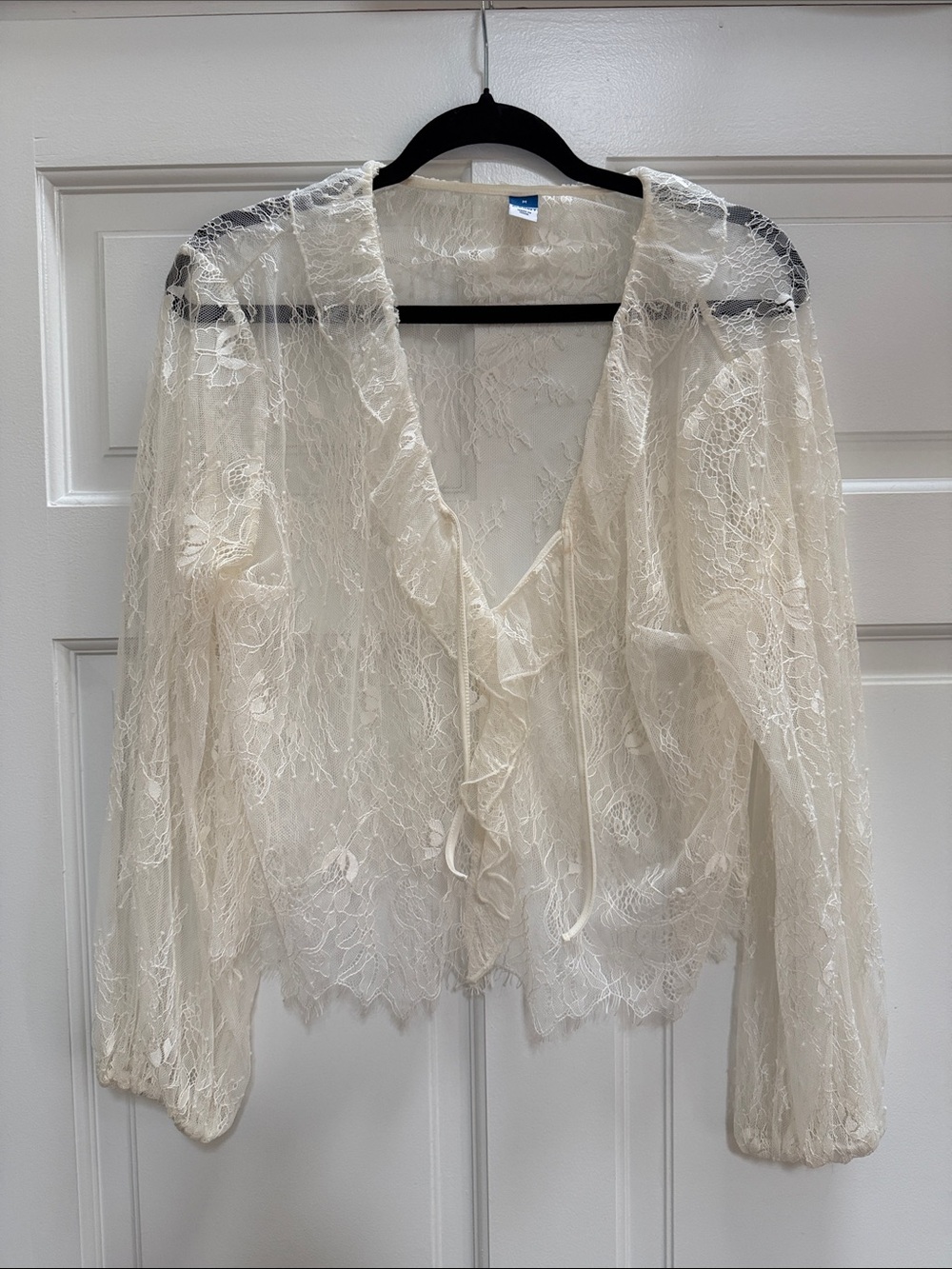Old Navy Cream Lace Tie-Front Blouse